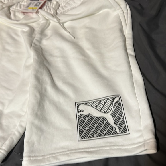 Brand new Puma shorts - Picture 4 of 5